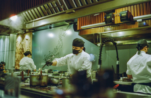 Terceirização de equipe de cozinha para restaurantes: eficiência e qualidade com a Cootgassp